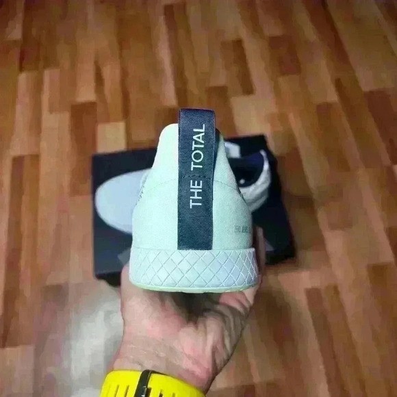 💰HUGE CLEARANCE SALE 💰  Adidas The Total Mens Training Shoes (ID0353) - Picture 9 of 15
